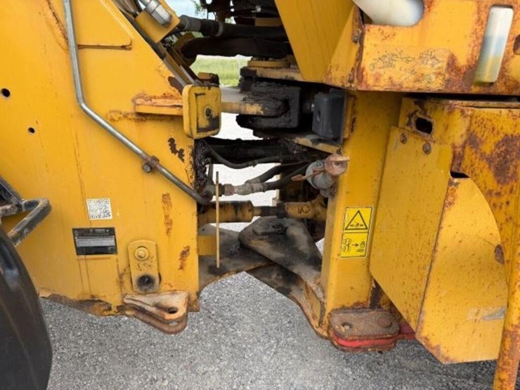 2010-caterpillar-924h-image-33