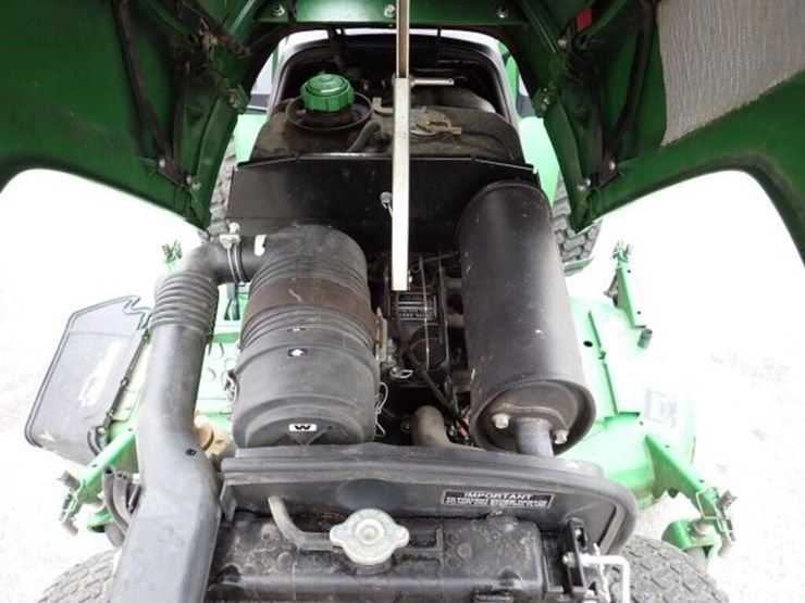 john-deere-200-image-27