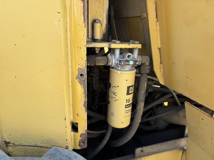 caterpillar-cp-433c-image-44