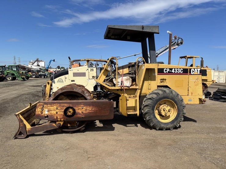caterpillar-cp-433c-image-5