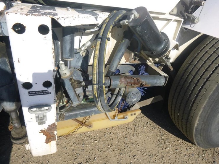 2013-global-m4-sweeper-image-8