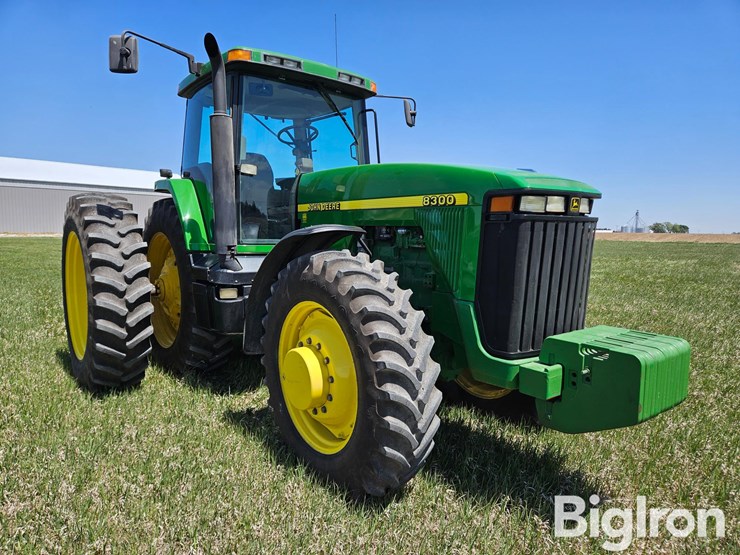 1997-john-deere-8300-image-3