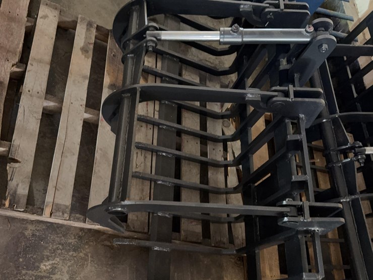 scoop/grapple-rake-image-1