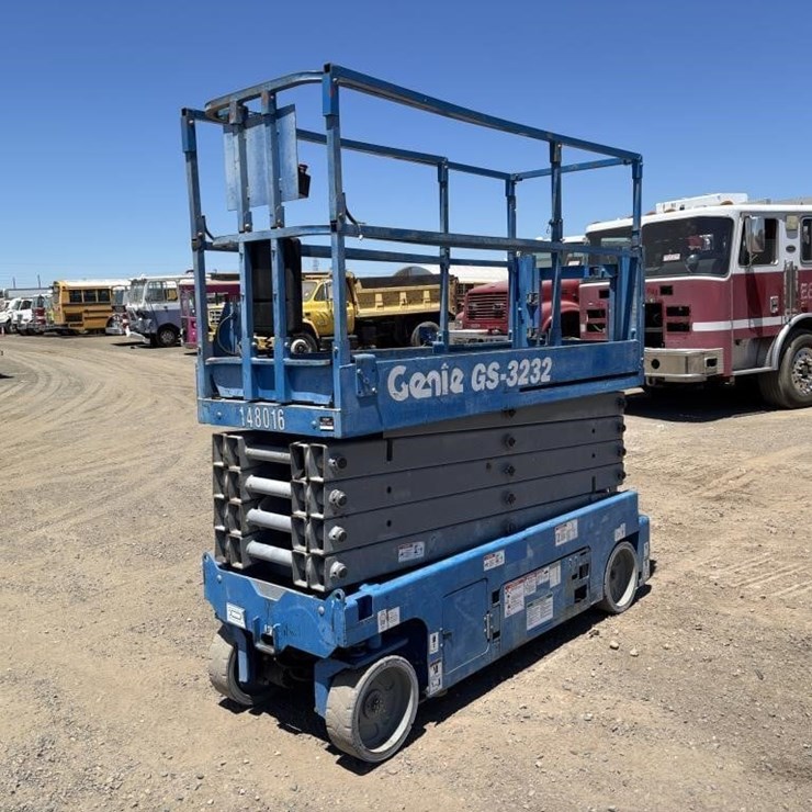 2016 GENIE GS3232
