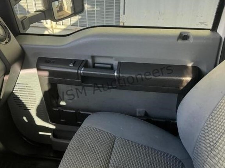 2016-ford-f550-image-23