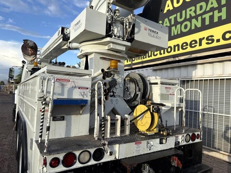 2009-international-workstar-7600-image-11