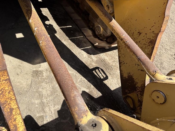 caterpillar-973-lgp-image-13
