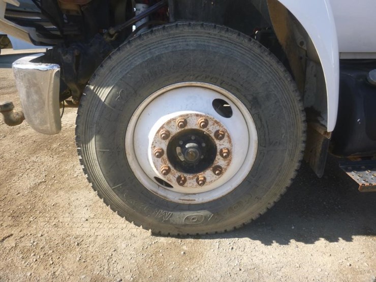 2011-ford-f750-image-21