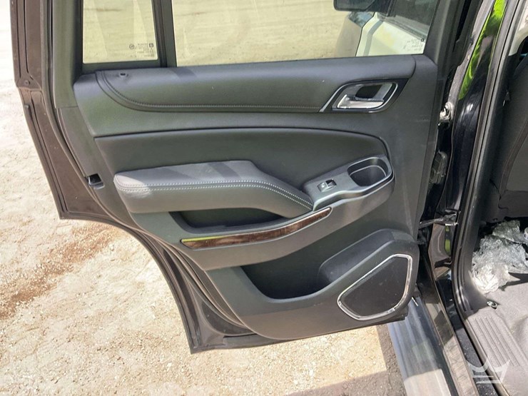2018-chevrolet-tahoe-image-12