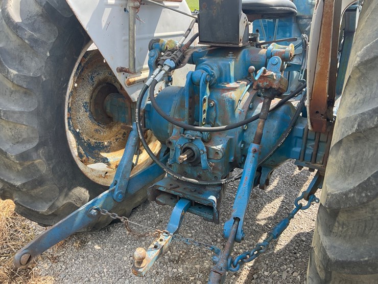 ford-5000-image-12