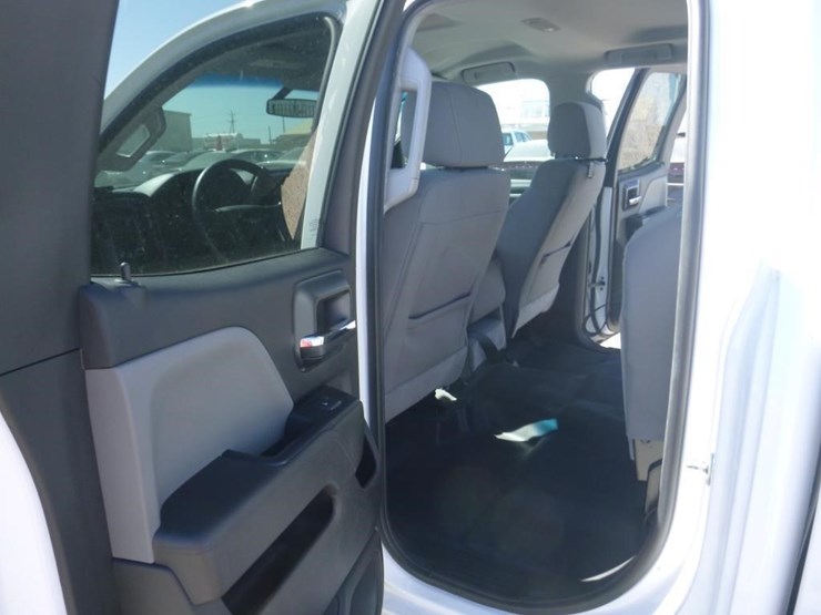 2018-chevrolet-1500-image-7