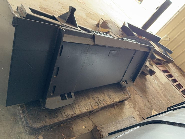 skidsteer-bucket-image-2