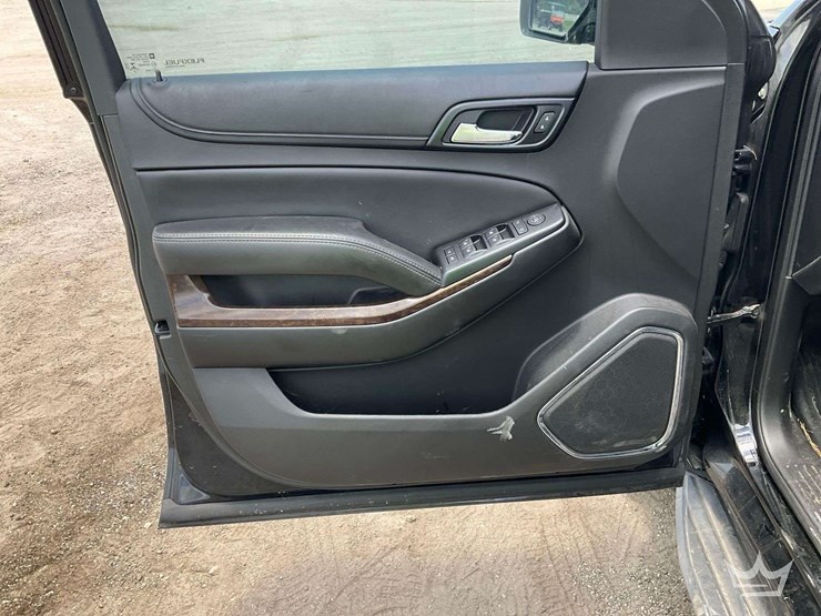 2018-chevrolet-tahoe-image-6