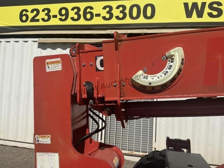 2005-manitou-t6034xt-telescopic-material-handler-image-12