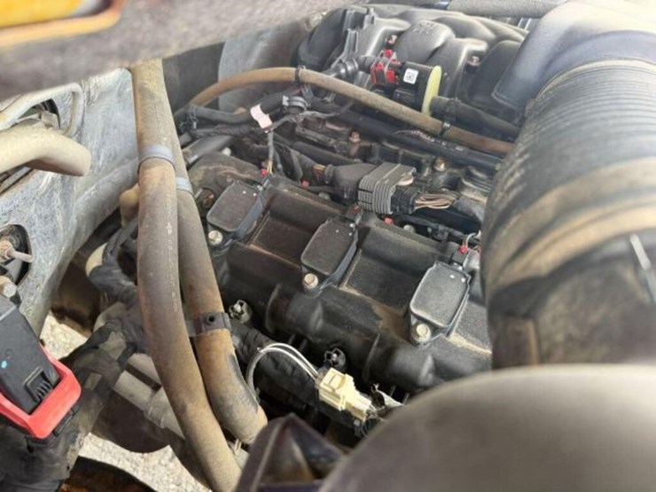 2017-ram-1500-slt-image-24
