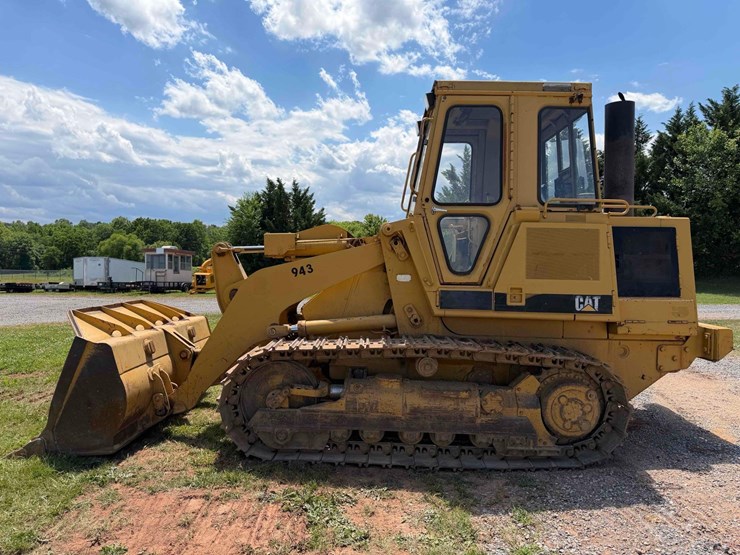 1990-caterpillar-943-image-2