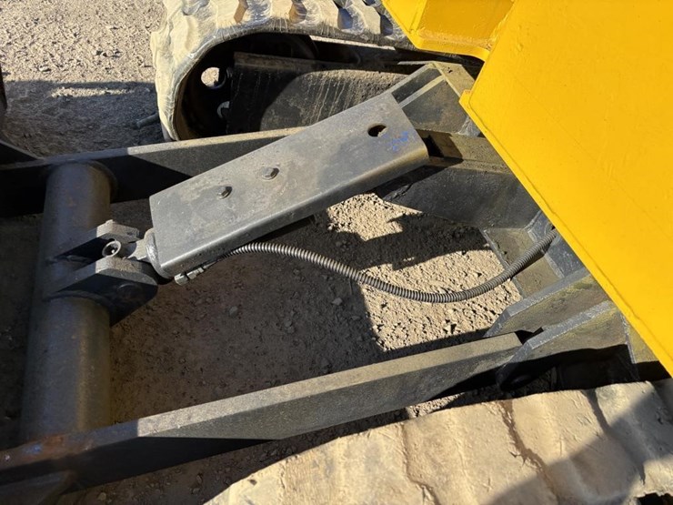 komatsu-pc28uu-image-16