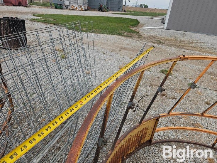 round-bale-feeders-&-mesh-livestock-panels-image-18