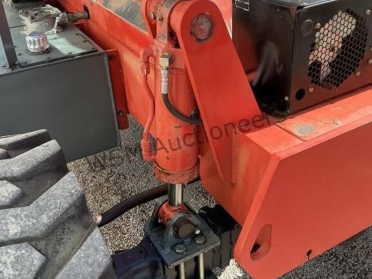 2005-manitou-t6034xt-telescopic-material-handler-image-19
