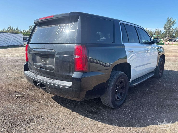 2018-chevrolet-tahoe-image-3