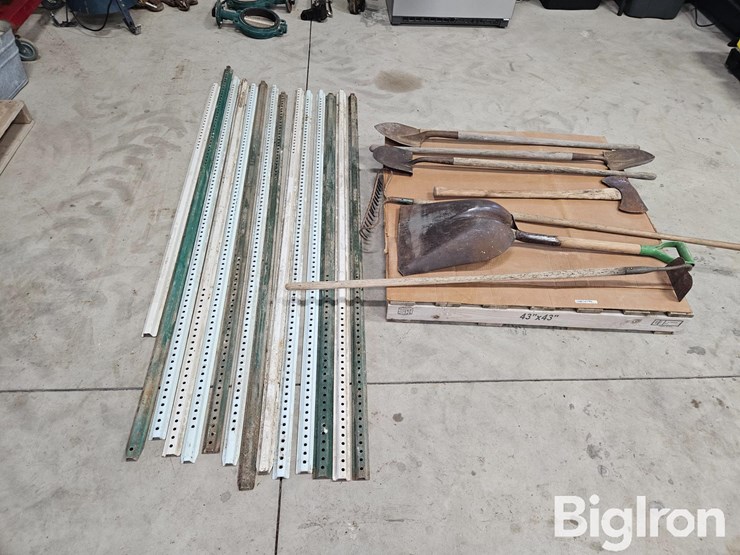 gardening/yard-tools-and-fence-posts-image-2