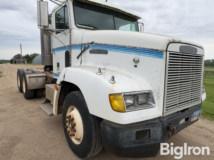 1992-freightliner-fld112-image-14