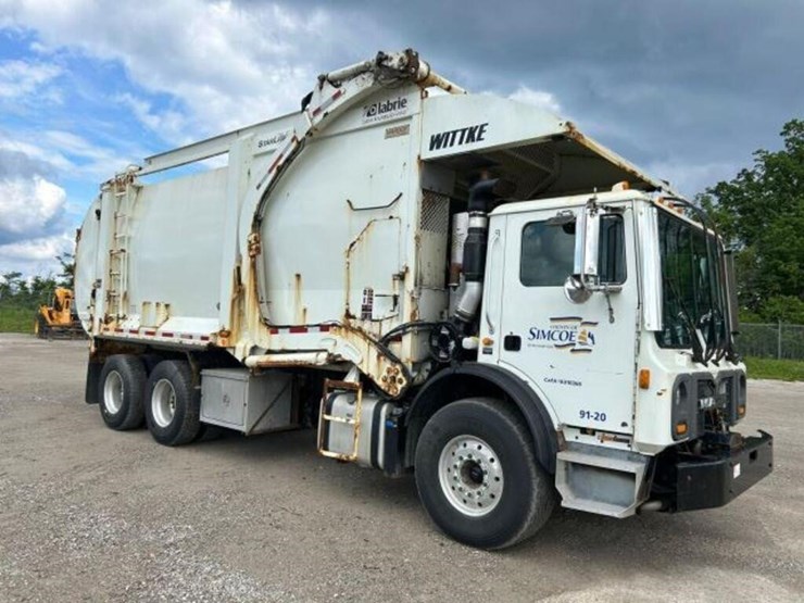 2020-mack-terrapro-tri/a-garbage-truck-1m2te1gc0lm-image-2