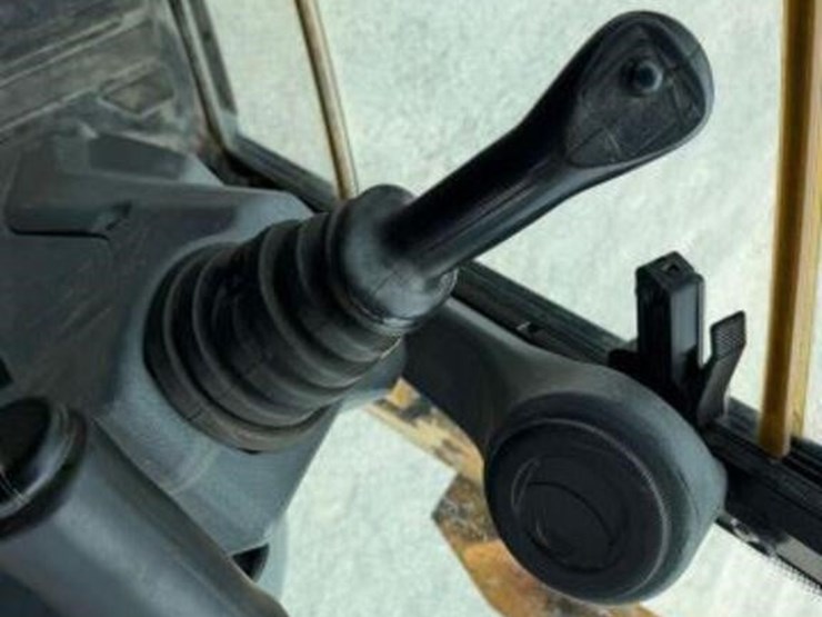 2018-deere-310sl-image-16
