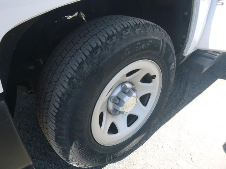 2018-chevrolet-1500-image-13