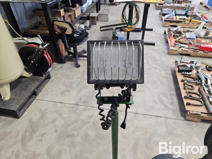 house-fan-and-shop-light-image-6