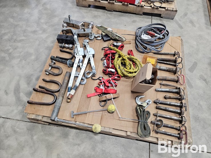 hitch-pins,-hitches,-and-other-items-image-2