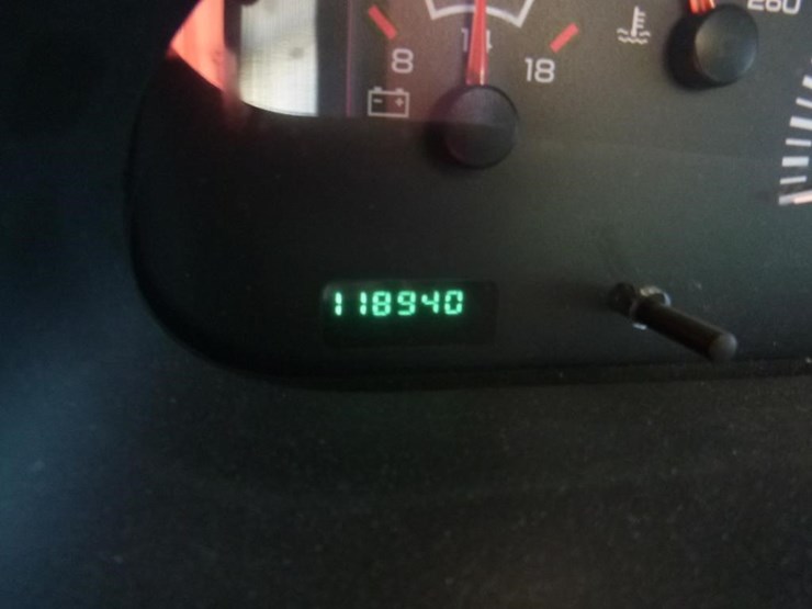 2003-dodge-ram-van-image-13