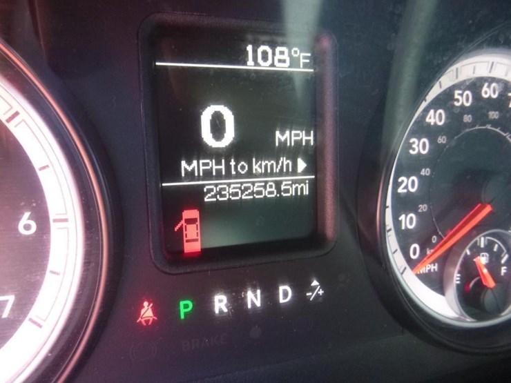 2014-dodge-1500-image-14