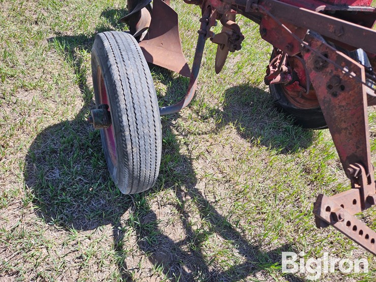servis-international-antique-1-bottom-whirlwind-terrace-plow-image-20