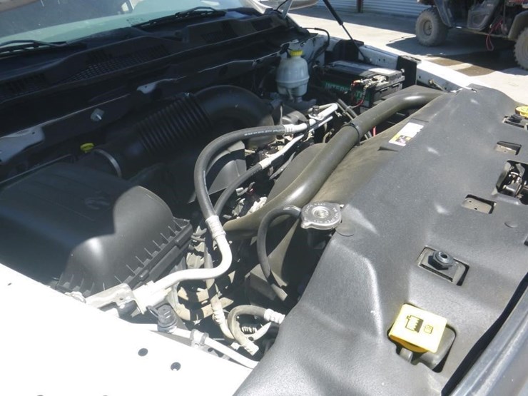 2014-dodge-1500-image-11
