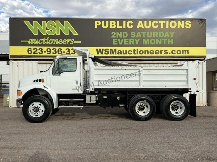 2002-sterling-m8500-image-1