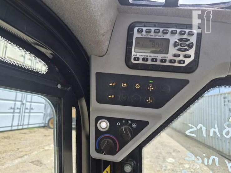 jcb-300t-image-15