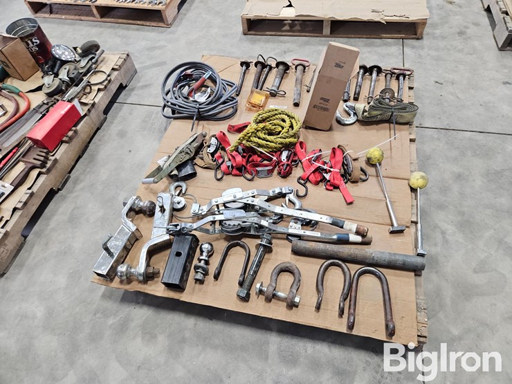 hitch-pins,-hitches,-and-other-items-image-4
