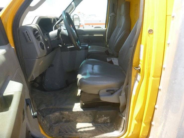 2019-ford-e350-image-11
