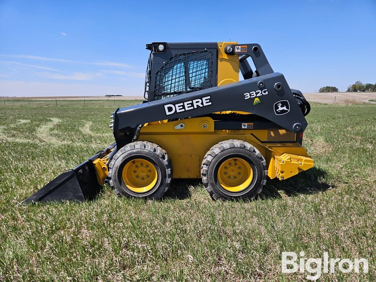 2019-deere-332g-image-8