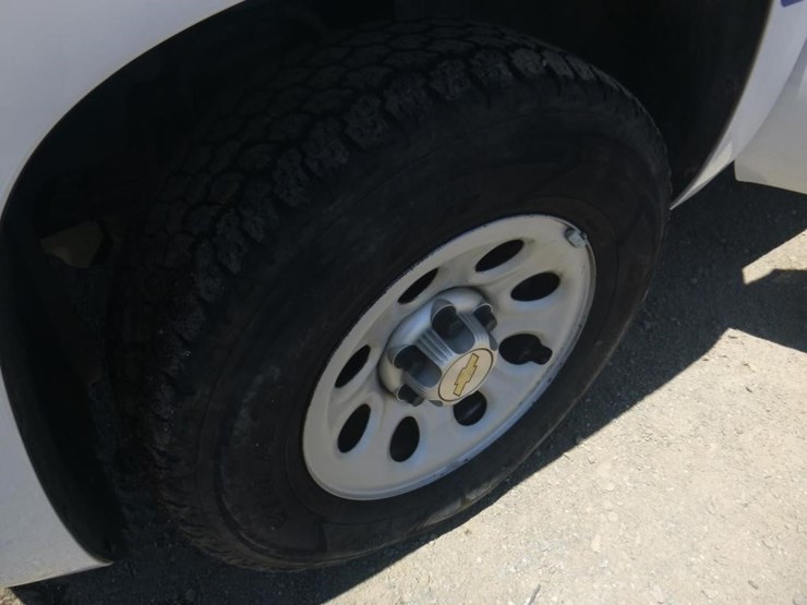 2013-chevrolet-tahoe-image-13