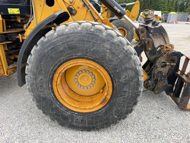 2010-caterpillar-924h-image-42