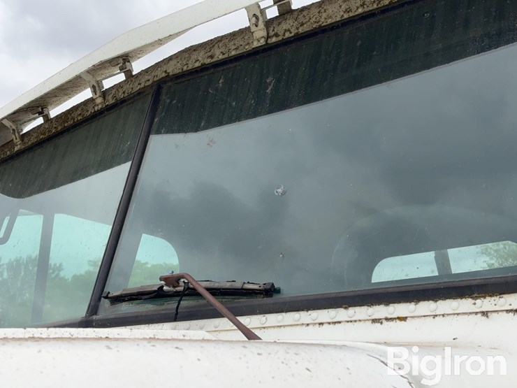 1992-freightliner-fld112-image-17