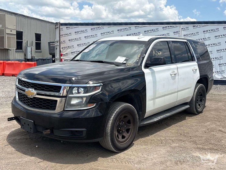 2018-chevrolet-tahoe-image-1