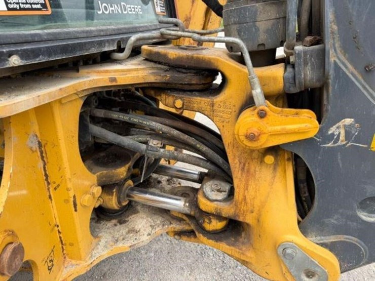 2018-deere-310sl-image-54