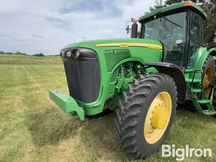 john-deere-8220-image-9