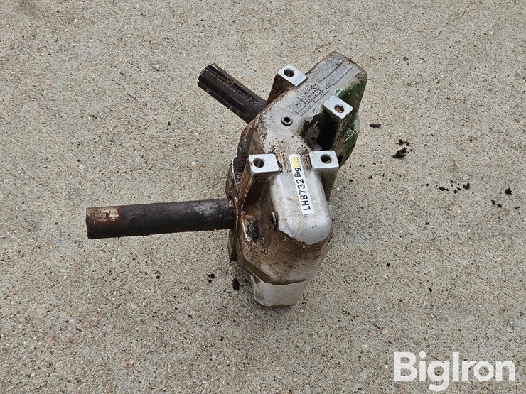 superior-gearbox-comany-540-pto-driven-gearbox-image-4