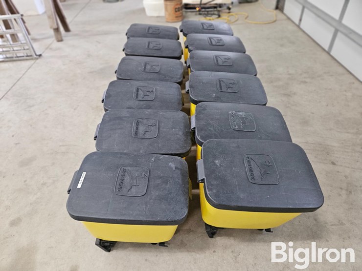 john-deere-planter-insecticide-boxes-image-6