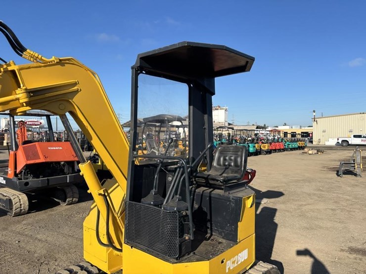 komatsu-pc28uu-image-21