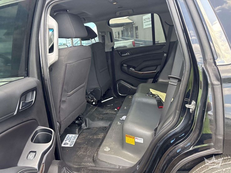 2018-chevrolet-tahoe-image-16